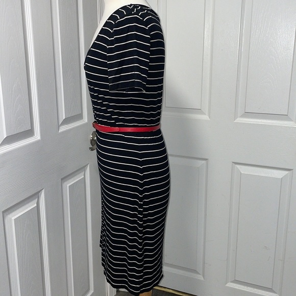 Calvin Klein Stripe Dress. Size 8 - Picture 2 of 4